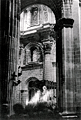 Paso de Palio de María Santísima del Dulce Nombre dentro de la Catedral en la Madrugada del Viernes Santo. Década de los 80 (Foto: Diego Romero)