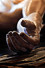 Detalle de la mano izquierda del Santísimo Cristo de la Buena Muerte