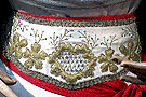 Detalle de los bordados de la cinturilla de María Santísima del Dulce Nombre