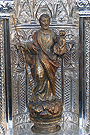 Imagen de San José, imagen venera en el Respiradero frontal del Paso de Palio de María Santísima del Dulce Nombre