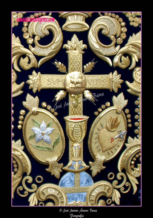 Escudo de la Hermandad del Cristo de Exaltación