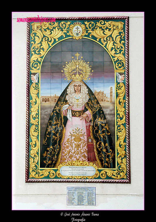 Retablo cerámico de María Santísima de la Concepción Coronada (Casa Hermandad)
