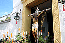 Paso del Santísimo Cristo de la Expiración a la salida de la Ermita de San Telmo