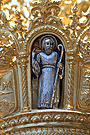 Hornacina con una imagen de Evangelista en el canasto de la Corona de Nuestra Madre y Señora de la Soledad