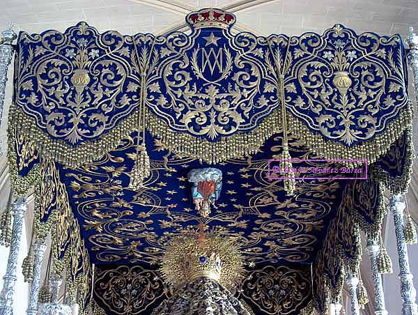 Caídas traseras del palio del paso de Nuestra Señora de la Estrella