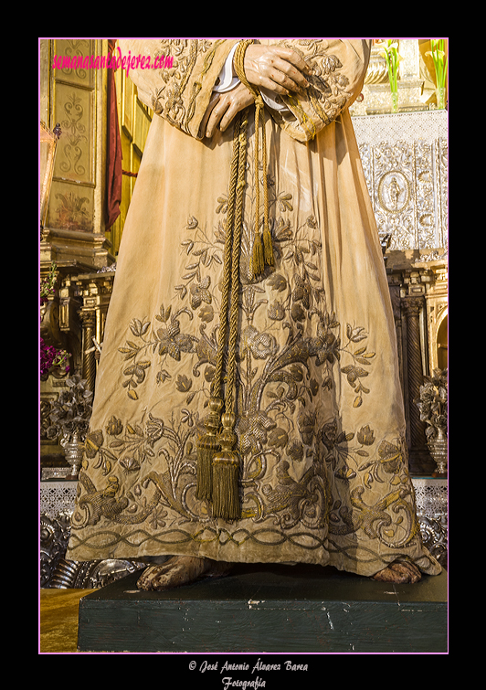 Túnica de Nuestro Padre Jesús del Consuelo en el Desprecio de Herodes