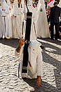 Penitente con cruz de la Hermandad del Transporte