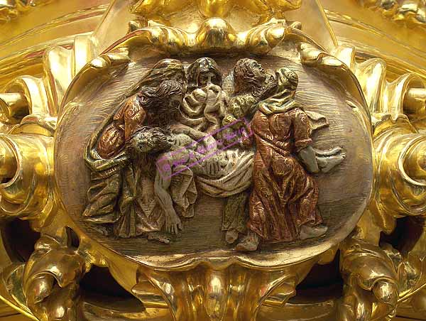 Cartela del frontal de la canastilla del Paso de Misterio del Santisimo Cristo de la Coronación de Espinas