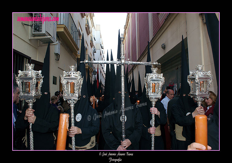 Cruz de Guía de la Hermandad de las Angustias