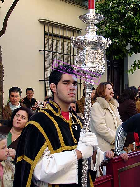 Cirial del Cortejo de Misterio de la Hermandad de la Cena 