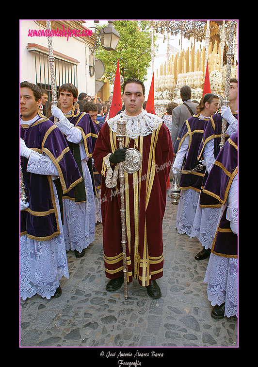Pertiguero del Cuerpo de Acólitos del Paso de Palio de la Hermandad de la Sagrada Cena