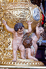Angelitos en la canastilla del Paso de Misterio de la Sagrada Cena de Nuestro Señor Jesucristo