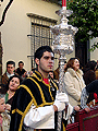 Acólito ceriferario del Cortejo de Paso de Misterio de la Hermandad de la Cena