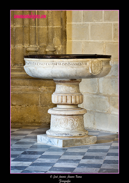 Pila Bautismal (Capilla de la Flagelación - Santa Iglesia Catedral)