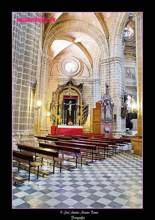 Tramo del retablo del Cristo de la Viga (Nave del Evangelio - Santa Iglesia Catedral)