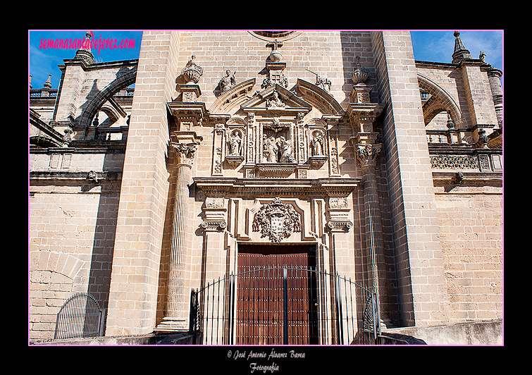 Portada de la Encarnación de la Santa Iglesia Catedral