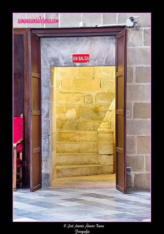 Acceso a la Escalera Secreta desde la Sacristía Mayor (Santa Iglesia Catedral)