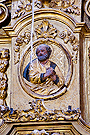 Detalle del ático del retablo del Cristo de la Viga (Santa Iglesia Catedral)