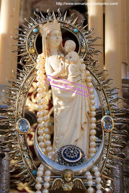 Nuestra Señora de los Ángeles, imagen venera del Paso de Palio de María Santísima de la O