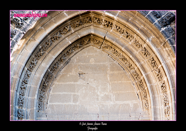 Arquivoltas de la portada principal de la Iglesia Parroquial de San Mateo