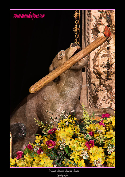 Perro que acompaña a Santo Domingo de Guzmán (Iglesia Conventual Dominica de Santo Domingo)