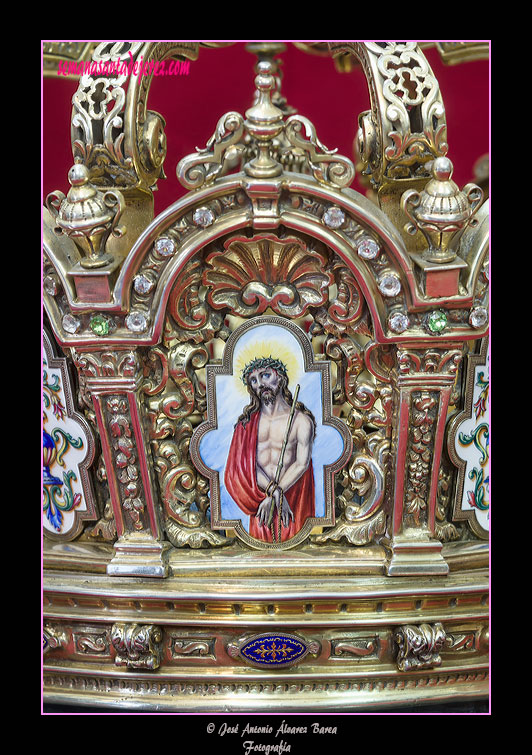 Corona de salida de Nuestra Señora del Mayor Dolor