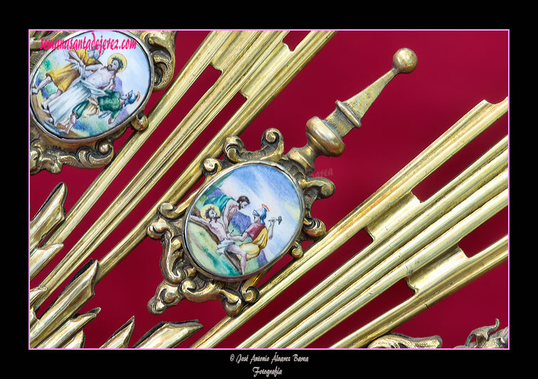 Corona de salida de Nuestra Señora del Mayor Dolor