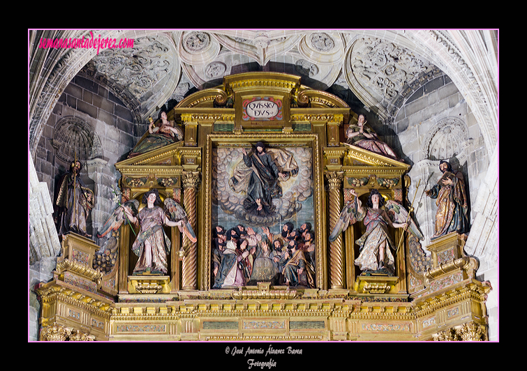 Ático del Retablo Mayor de la Iglesia de San Miguel