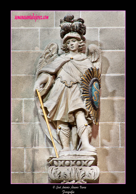 El Arcángel San Miguel (Portada interior de la Capilla del Sagrario - Iglesia de San Miguel)