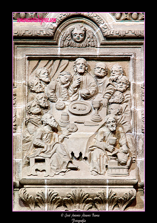 Relieve de la Santa Cena (Portada interior de la Capilla del Sagrario - Iglesia de San Miguel)