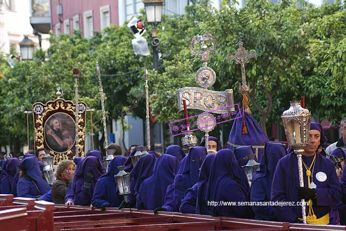 Parte del cortejo de la Hermandad del Nazareno