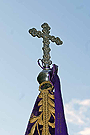 Cruz que remata el asta del Estandarte de la Hermandad de Jesús Nazareno