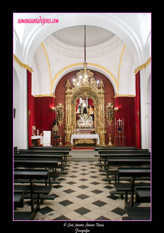 Nave central de la Real Capilla del Calvario