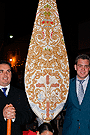 Estandarte de la Agrupación Parroquial de la Aparición de Jesús Resucitado a María Magdalena en la procesión de la Agrupación de la Aparación a María Magdalena