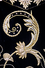 Detalle de los bordados del manto de Nuestra Señora Reina de los Ángeles