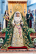 Besamanos de María Santísima de la Esperanza Macarena (Iglesia de la Santísima Trinidad - Málaga). 18 de diciembre de 2013