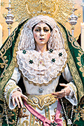 Besamanos de María Santísima de la Esperanza Macarena (Iglesia de la Santísima Trinidad - Málaga). 18 de diciembre de 2013