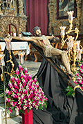Besapiés del Santísimo Cristo Yacente (María Santísima de las Angustias) (Iglesia de Nuestra Señora del Carmen - Sanlúcar de Barrameda (Cádiz) - 2 de noviembre de 2014