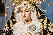 Besapiés del Santísimo Cristo Yacente (María Santísima de las Angustias) (Iglesia de Nuestra Señora del Carmen - Sanlúcar de Barrameda (Cádiz) - 2 de noviembre de 2014