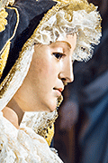Besapiés del Santísimo Cristo Yacente (María Santísima de las Angustias) (Iglesia de Nuestra Señora del Carmen - Sanlúcar de Barrameda (Cádiz) - 2 de noviembre de 2014