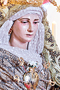 Besapiés del Santísimo Cristo Yacente (María Santísima de las Angustias) (Iglesia de Nuestra Señora del Carmen - Sanlúcar de Barrameda (Cádiz) - 2 de noviembre de 2014