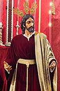 Besapiés de Nuestro Padre Jesús del Prendimiento (Iglesia del Beato Diego José de Cádiz) (Cádiz). Durante los dias del Triduo en su honor: 5 al 7 de marzo de 2014.