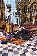 Besapiés del Santísimo Cristo de Descendimiento (Iglesia de San Lorenzo) (Cádiz). 4 de abril de 2014