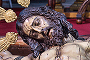 Besapiés del Santísimo Cristo de Descendimiento (Iglesia de San Lorenzo) (Cádiz). 4 de abril de 2014