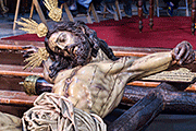 Besapiés del Santísimo Cristo de Descendimiento (Iglesia de San Lorenzo) (Cádiz). 4 de abril de 2014