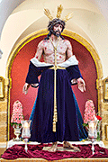 Besapiés de Nuestro Padre Jesus del Amor despojado de sus vestiduras (Santuario de María Auxiliadora coronada) (Cádiz). Viernes de Dolores, 11 de abril de 2014