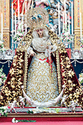 Besamanos de María Santísima del Rosario en sus Misterios Dolorosos (Iglesia de Sagrario de la Santa Cruz (Catedral Vieja) - Cádiz). 10 de octubre de 2014