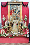 Besamanos de María Santísima del Rosario en sus Misterios Dolorosos (Iglesia de Sagrario de la Santa Cruz (Catedral Vieja) - Cádiz). 10 de octubre de 2014