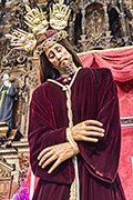 Besapiés de Nuestro Padre Jesús Nazareno (Iglesia de San Agustín) (Arcos de la Frontera (Cádiz). 7 de marzo de 2014.