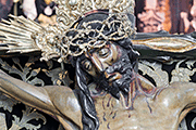 Besapiés del Santísimo Cristo del Vera-Cruz (Iglesia del Hospital de San Juan de Dios) (Arcos de la Frontera - Cádiz). Domingo de Ramos, 13 de abril de 2014